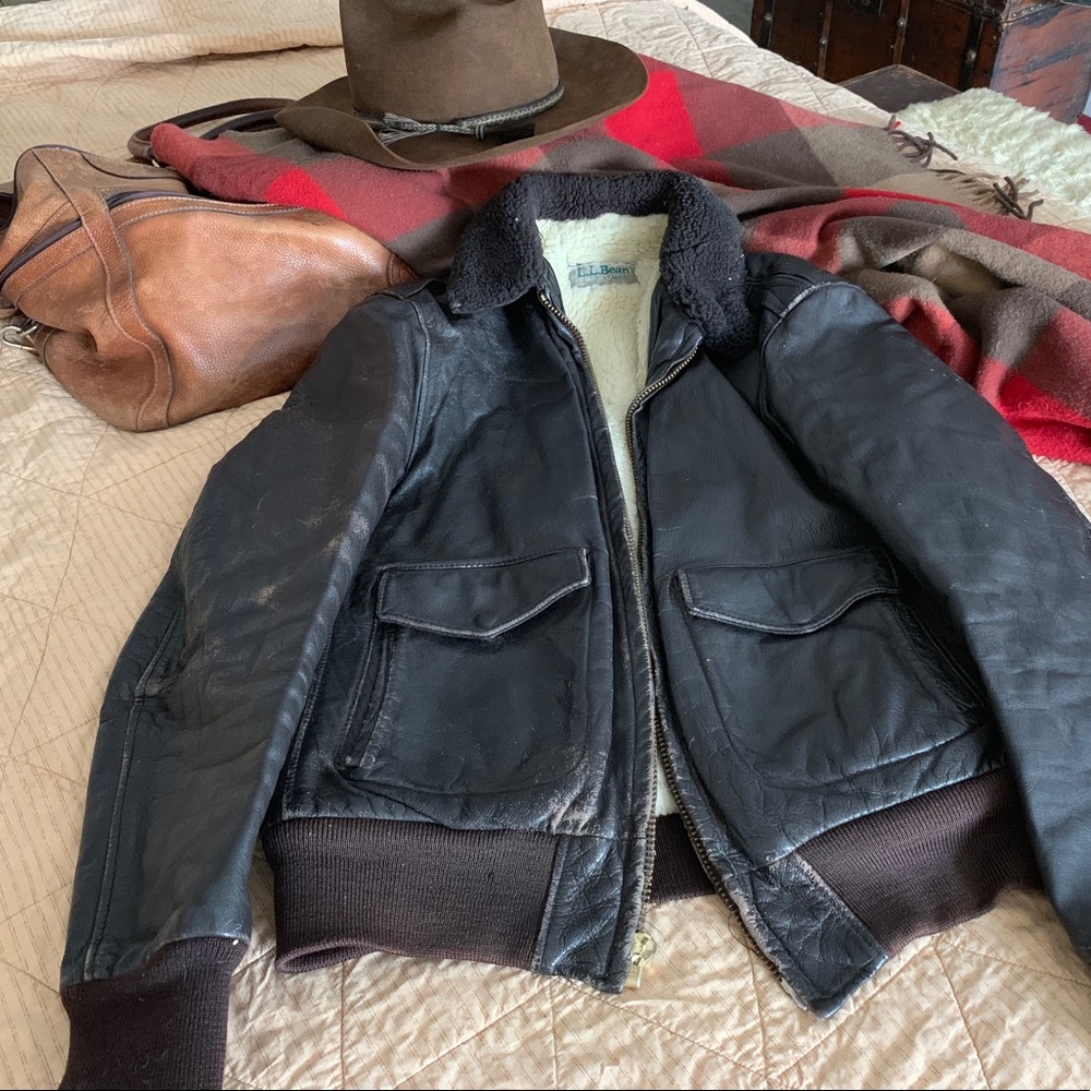🎯 Rare vintage LL Bean flight jacket leather bomber with shearling collar/lining